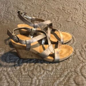 Aerosoles Beige Wedges